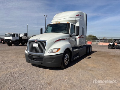 2022 International LT625 6x4 T/A Sleeper Truck Tractor