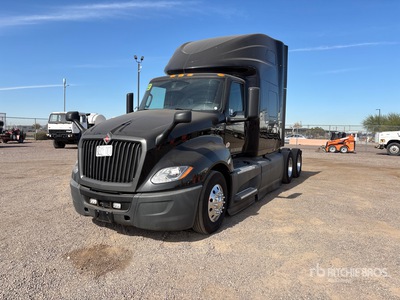 2022 International LT625 6x4 T/A Sleeper Truck Tractor