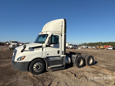 2021 Freightliner Cascadia 126 6x4 T/A Day Cab Truck Tractor