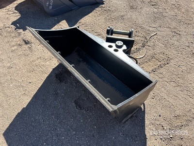 2026 Warrior WBHTC8-1200 47 in Hydraulic Tilting Excavator Bucket - Fits Cat 307 / 6 - 8 ton (Unused)