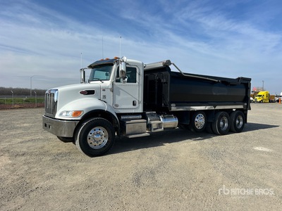 2022 Peterbilt 348 8x4 Camion à benne basculante Tridem