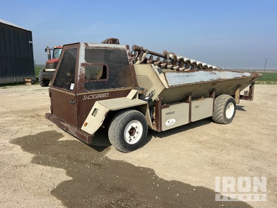 JackRabbit 400-180 15 ft x 102 in 4x2 Hydraulic Nut Cart