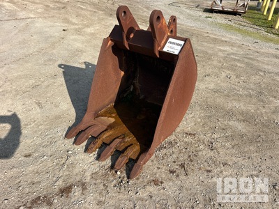 28 in Digging Backhoe Rear Bucket