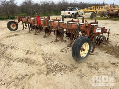 228 in 3-Point Row Fertilizer/ Piler Grubber