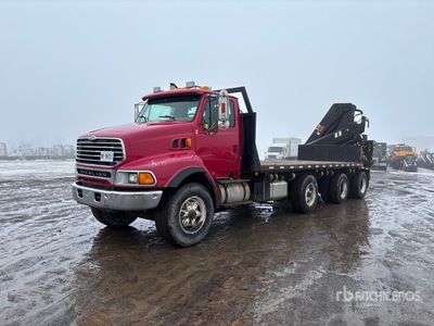 Hiab 500 Knuckle Boom on 2001 Sterling LT9500 8x4 mobiele kraan