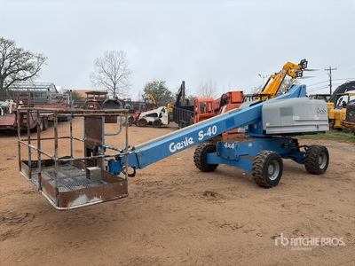 2014 Genie S40 4WD Diesel Telescopic Boom Lift