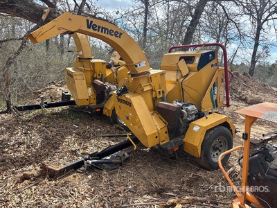 2016 Vermeer BC900XL Tow-Behind Wood Chipper (Inoperable)