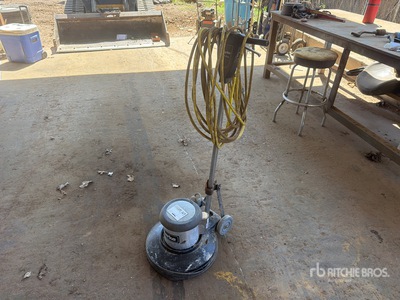 Clarke Pro Walk-Behind 17HD Fregadora de Suelos