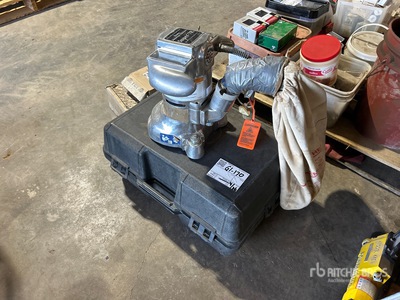 Quantity of (2) Floor Schuurmachine