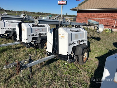 2014 Allmand Night-Lite Pro II 8 kW Torre de iluminación