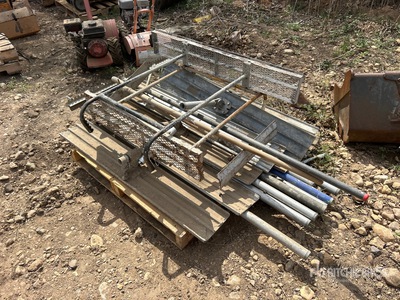 Quantity of Concrete Trowels معدات الخرسانة