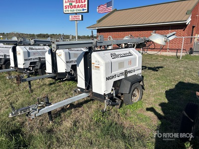2014 Allmand Night-Lite Pro II 8 kW Torre de iluminación