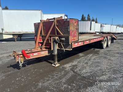 Vanguard 25 ft T/A Equipment Trailer