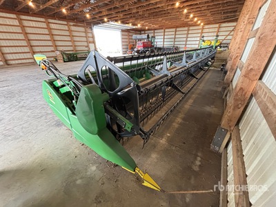 2009 John Deere 630F 30 ft Flex Tête de moissonneuse/batteuse