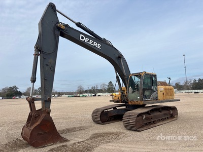2011 John Deere 290G LC حفارة بجنزير