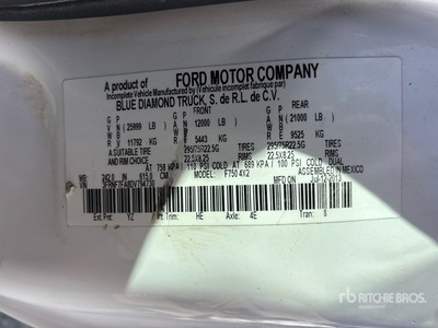 2013 Ford F-750 Flatbed Truck