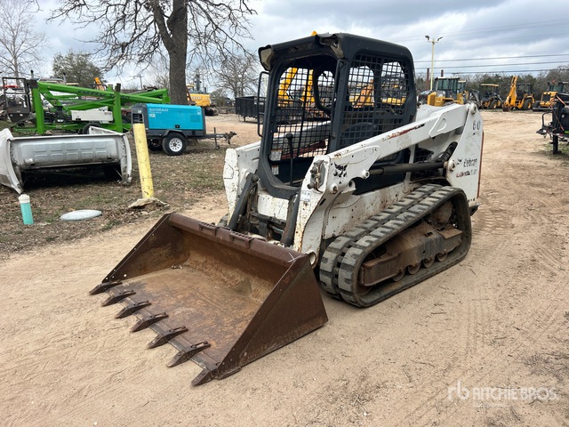 2016 Bobcat T550 Compact Track Loader