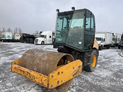 2014 Volvo SD75 Smooth Drum Compactor