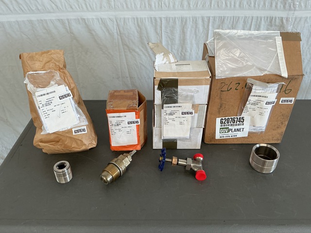 (4) Globe Valves & (10) Valve Seats