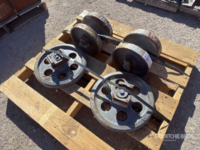 Quantity of (4) Track Rollers & Idlers Pièces diverses - Fits Takeuchi TL10V2