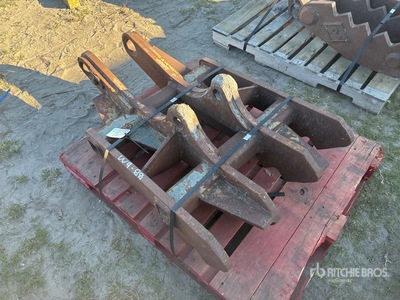 Pemberton 30 in Excavator Thumb - Fits Cat 336