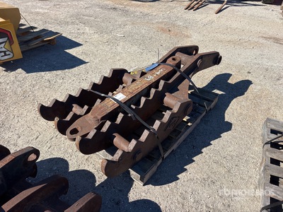 Pemberton 30 in Excavator Thumb - Fits Cat 336