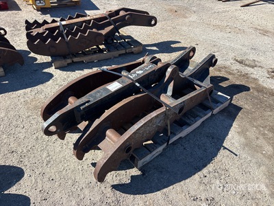 Pemberton 30 in Excavator Thumb - Fits Cat 336