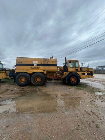 1995 Cat D300D Articulated Water Truck (Inoperable)