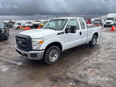 2013 Ford F-250 f250 super duty 4x2 Extended Cab Pickup