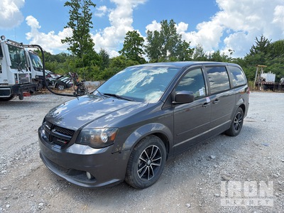 2015 Dodge Grand Caravan SXT ميكروباص