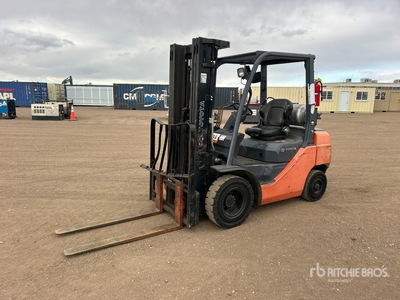 2015 Toyota 8FGU25 4500 lb Forklift