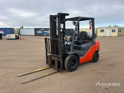 2012 Toyota 8FGU25 45000 lb Forklift