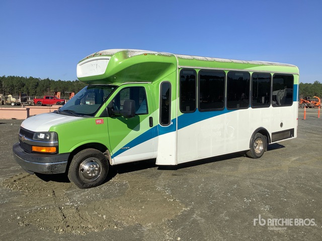 2014 Chevrolet Express G4500 4x2 17-Seat Mini Bus | Ritchie Bros ...