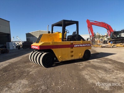 1999 Dynapac CP271B Pneumatic Roller