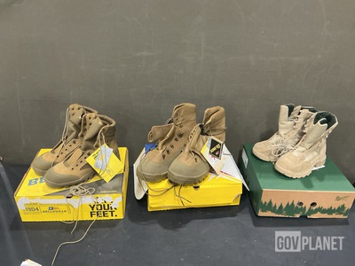 (25) Pairs of Men's Boots