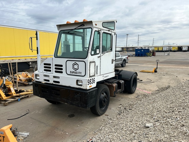 2007 Capacity TJ5000 4x2 Spotter Truck (Inoperable)