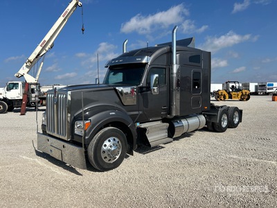 2023 Kenworth W990 6x4 Tracteur routier couchette