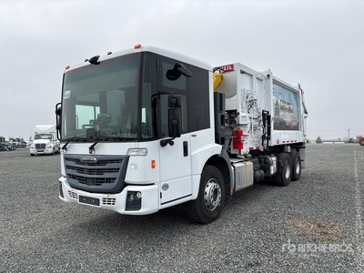 2022 Freightliner EconicSD 6x4 Side Loader Waste Collection Truck