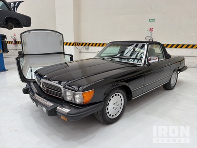 1989 Mercedes-Benz 560SL Automobile
