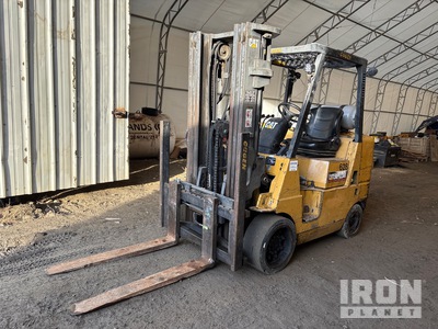 Cat GC35 7000 lb Cushion Tire رافعة شوكية