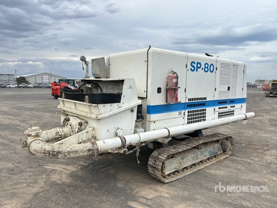 2010 POMPA CALCESTRUZZO Pompe à béton