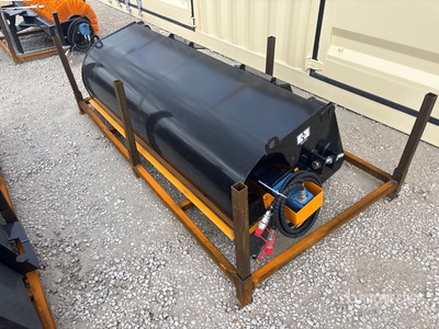 2026 GIYI GY-BS72 72 in Closed Zamiatarka o sterowaniu burtowym (Unused)