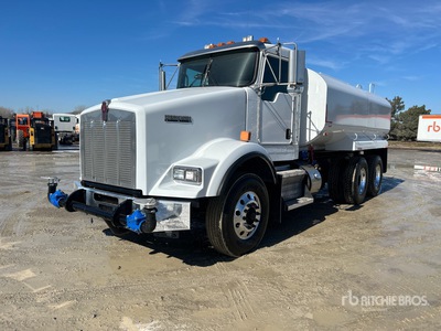 2015 Kenworth T800 4000 gal 6x4 Water Truck