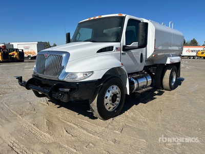 2019 International MV607 2500 gal 4x2 Water Truck