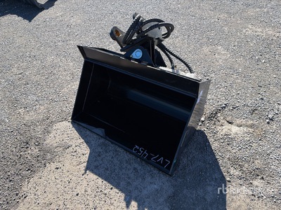 2026 GIYI GY-D5T 35 in CAT Tilting Excavator Bucket (Unused)