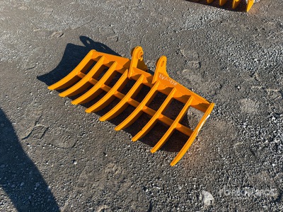 2026 GIYI 38 in Excavator Rake - Fits Cat 303 (Unused)