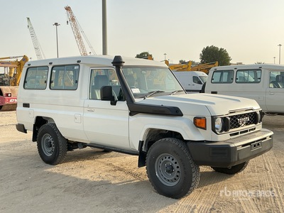 2023 Toyota Land Cruiser 78R 4x4 SUV (Unused)