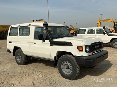 2024 Toyota Land Cruiser 78R 4x4 SUV (Unused)