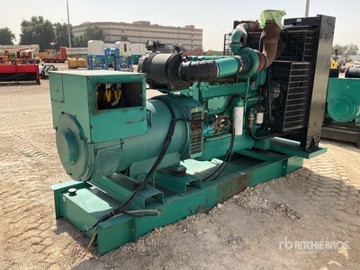 Cummins 681 kVA Skid-Mounted Generator Set (Inoperable)