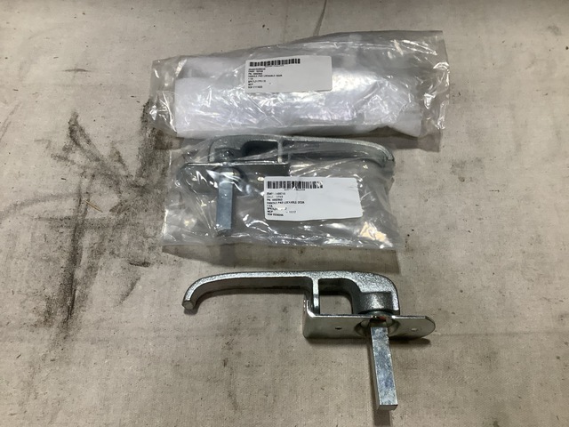 (44) General Dynamics 4002863 Door Handles